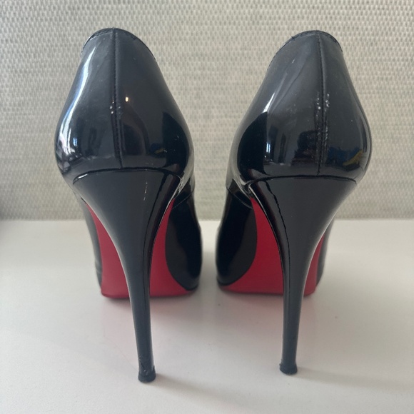 Christian Louboutin Black Patent Heels- 39.5 - Picture 2 of 3